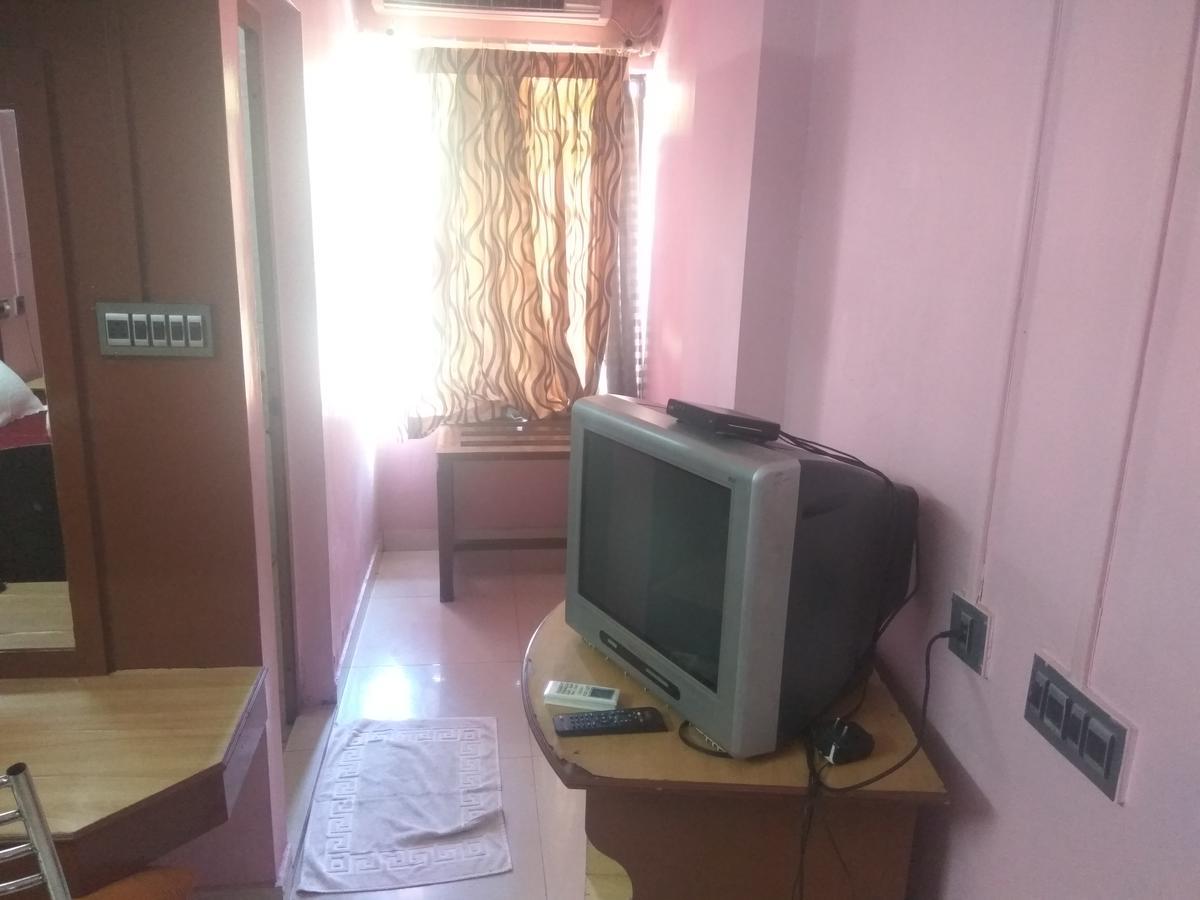 Hotel Malika Residency Ettumanoor Екстериор снимка