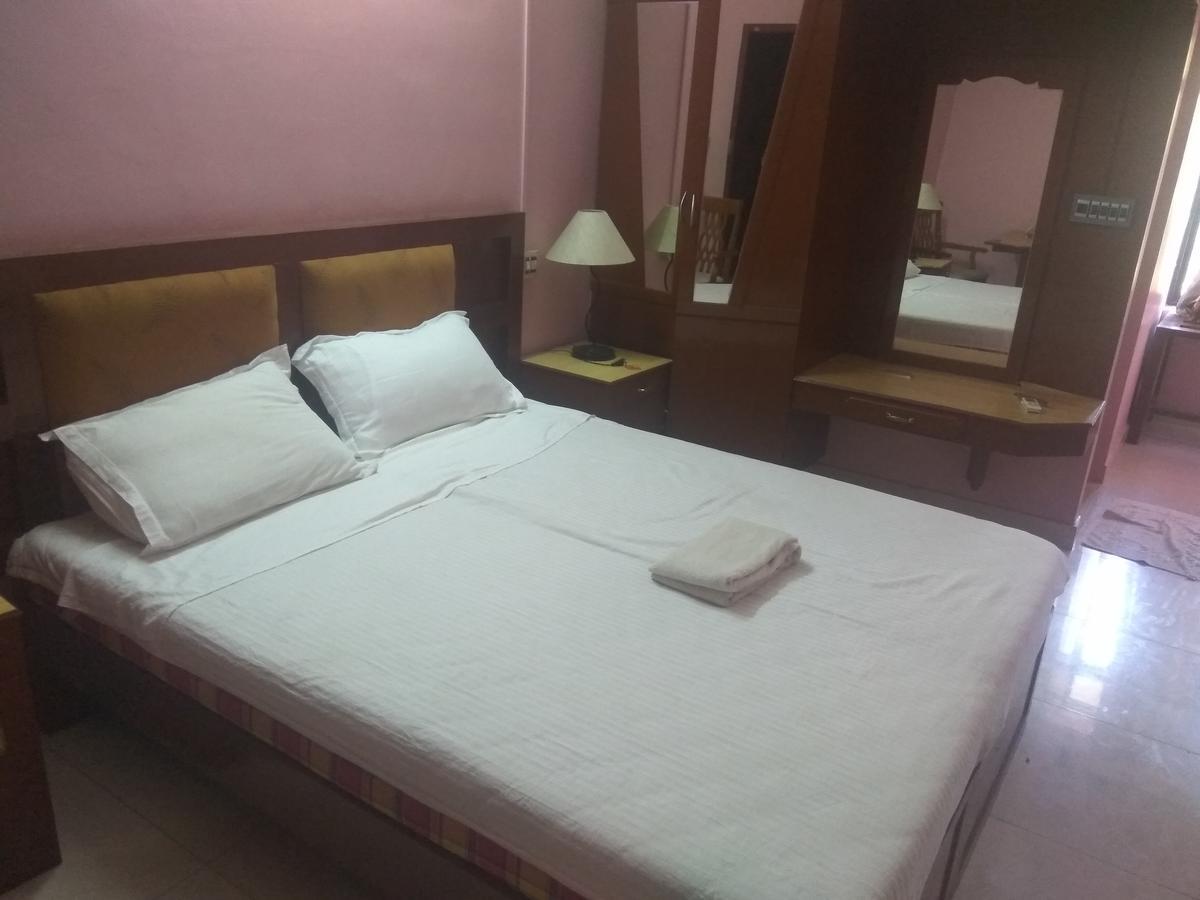 Hotel Malika Residency Ettumanoor Екстериор снимка