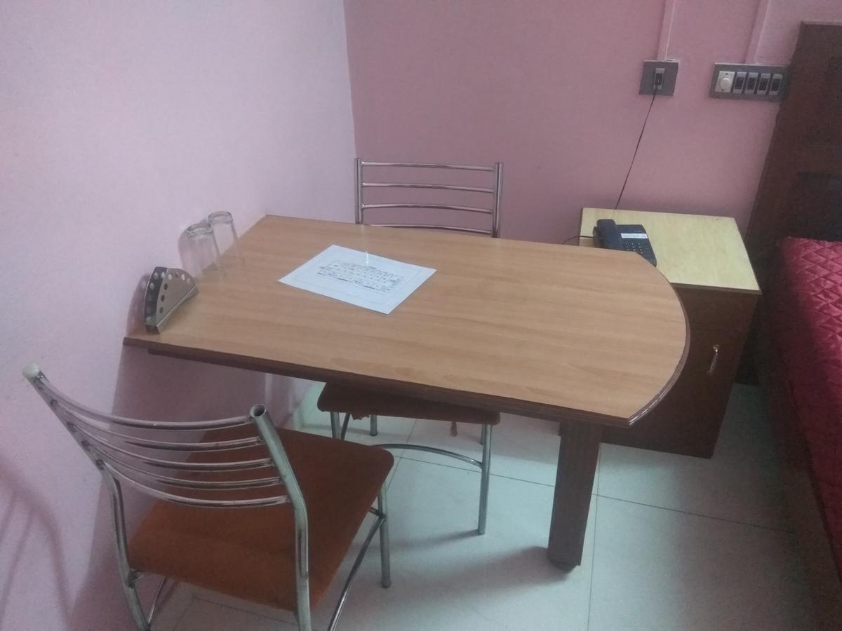 Hotel Malika Residency Ettumanoor Екстериор снимка